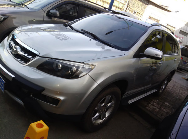 2012年上牌比亚迪s6