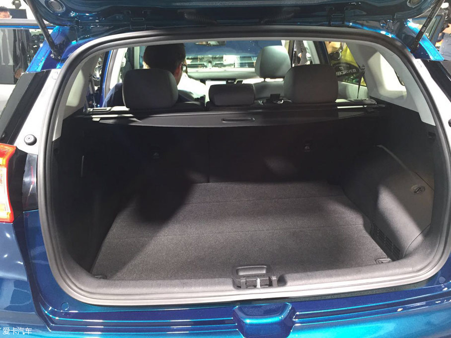 2016日内瓦车展：起亚Niro紧凑SUV发布