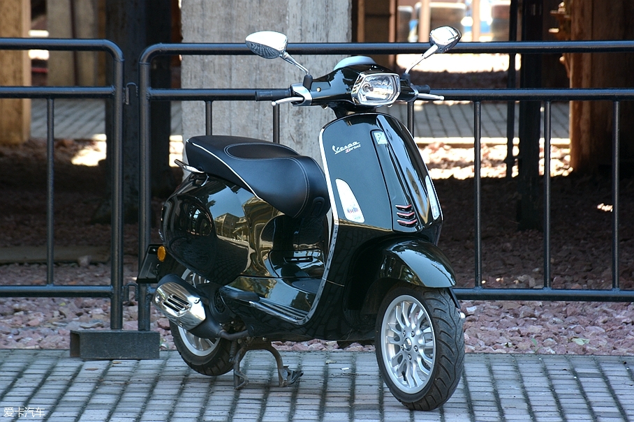 全力冲刺 比亚乔vespa Sprint150实拍 爱卡汽车移动版