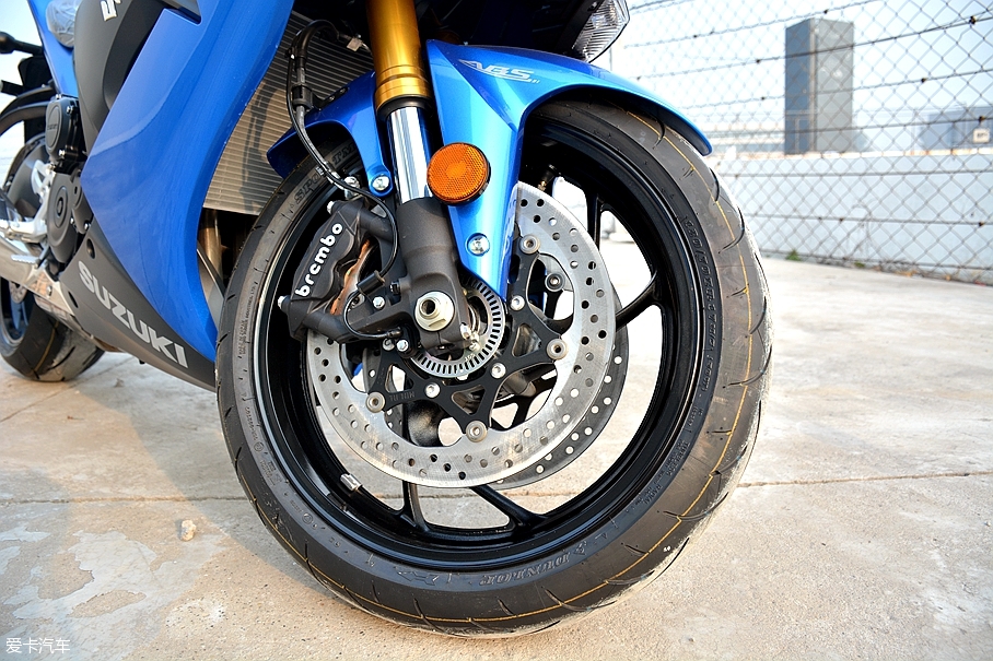 铃木GSX-S1000F;铃木旅行跑车;SUZUKI GSX-S1000F