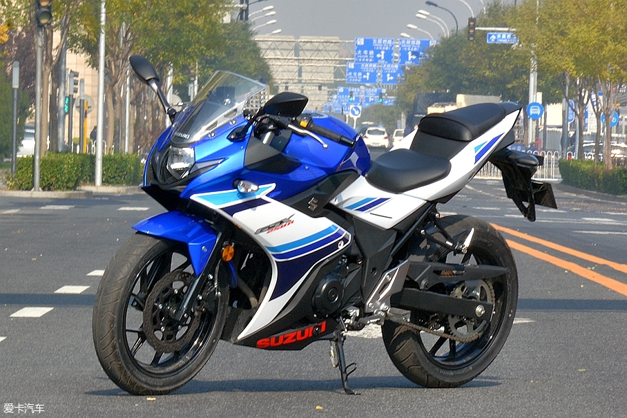 铃木gsx250r;铃木赛道体验