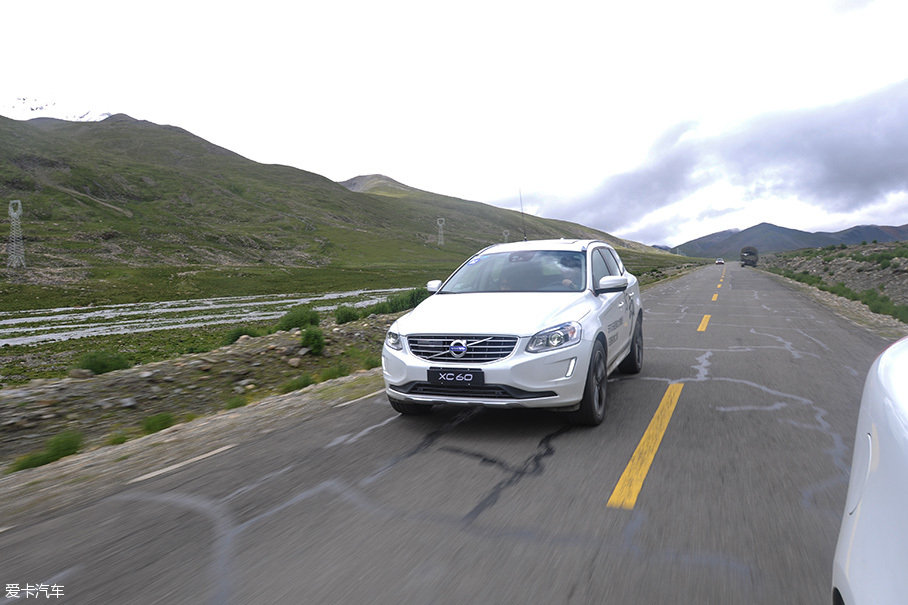 2017款沃尔沃V40；2017款XC60