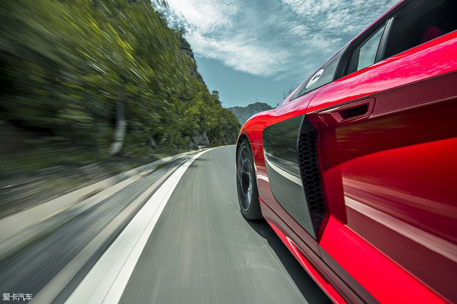奥迪R8 V10 性能版技术解析